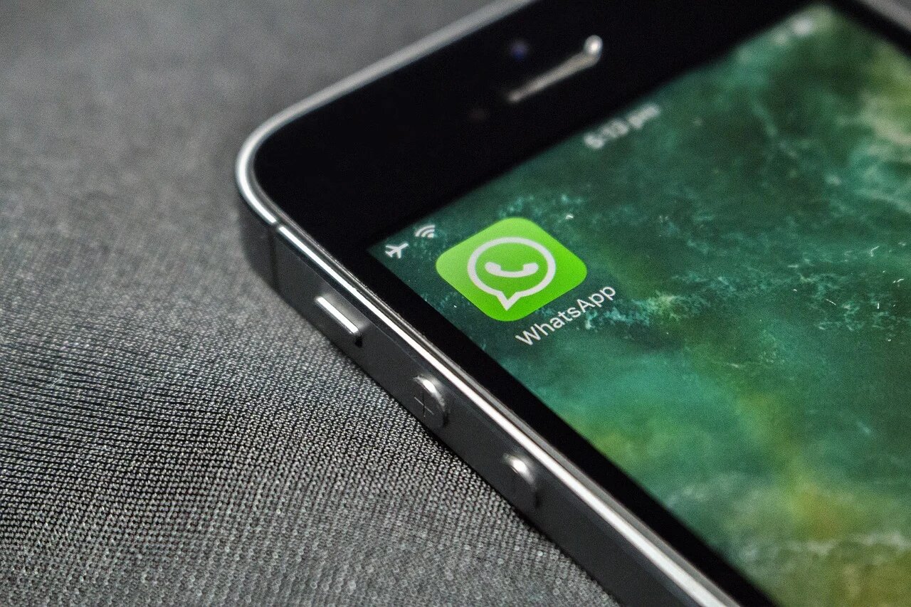 Whatsapp is about to introduce the Yellow Pages in digital format Whatsapp is about to introduce the Yellow Pages in digital format