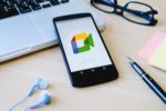 How many max participants can join Google Meet?...
