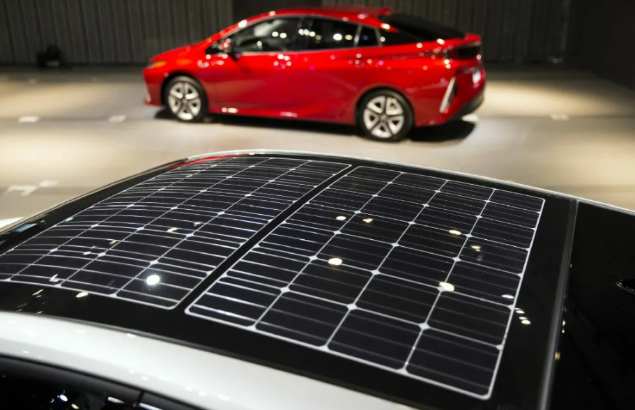Toyota electric vehicles: the first model has a range of 280 miles and a solar roof option