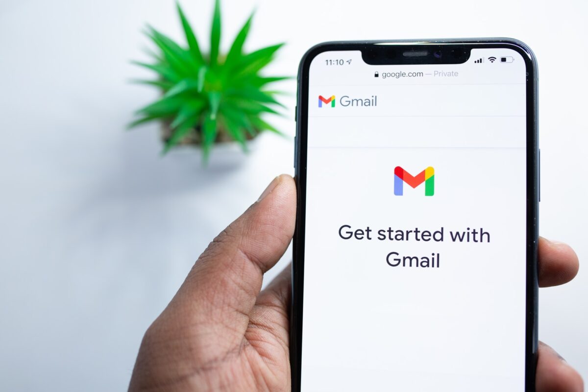 How to view, import and share Google Calendar in Outlook