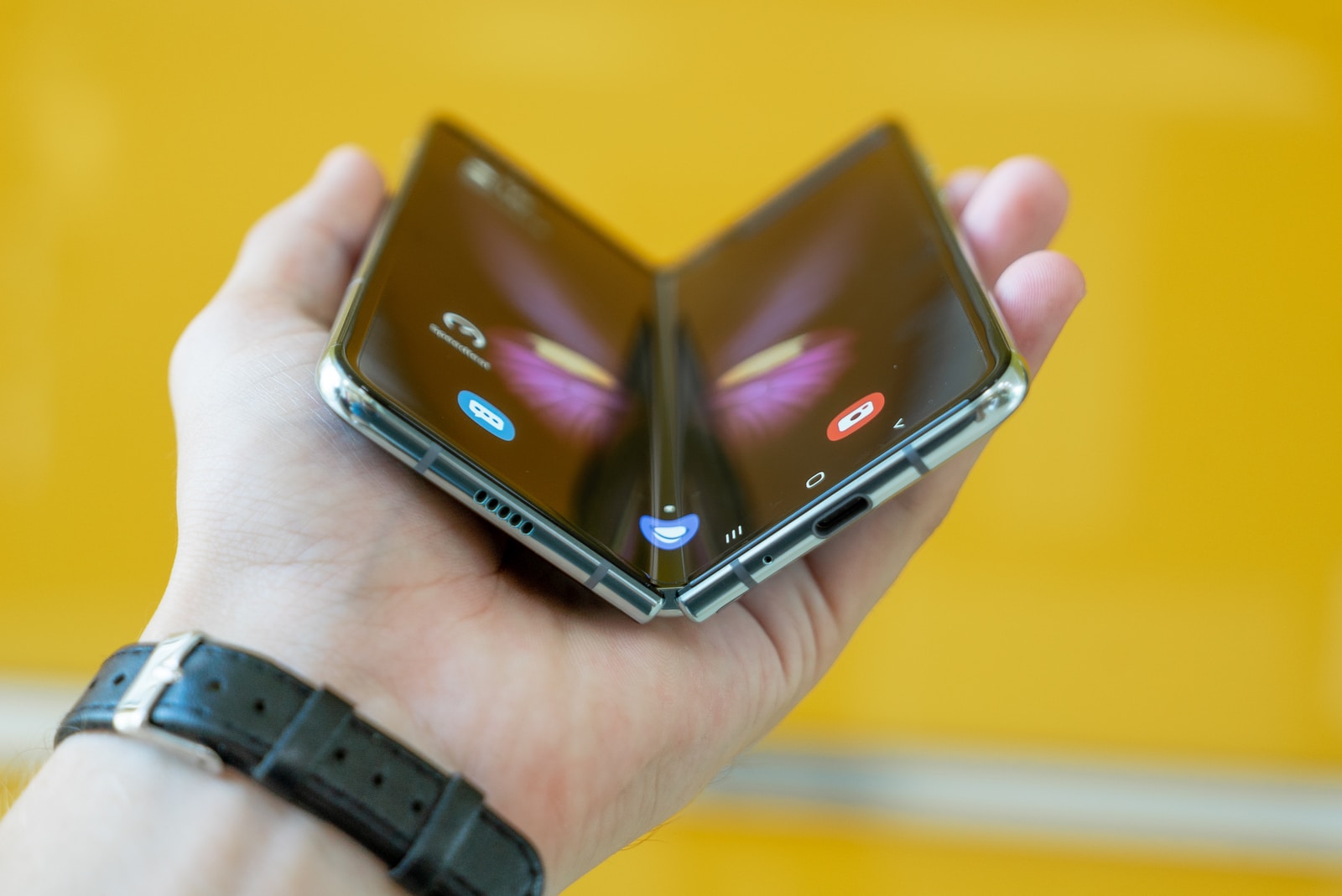 Here’s what the first foldable iPhone in history will look like