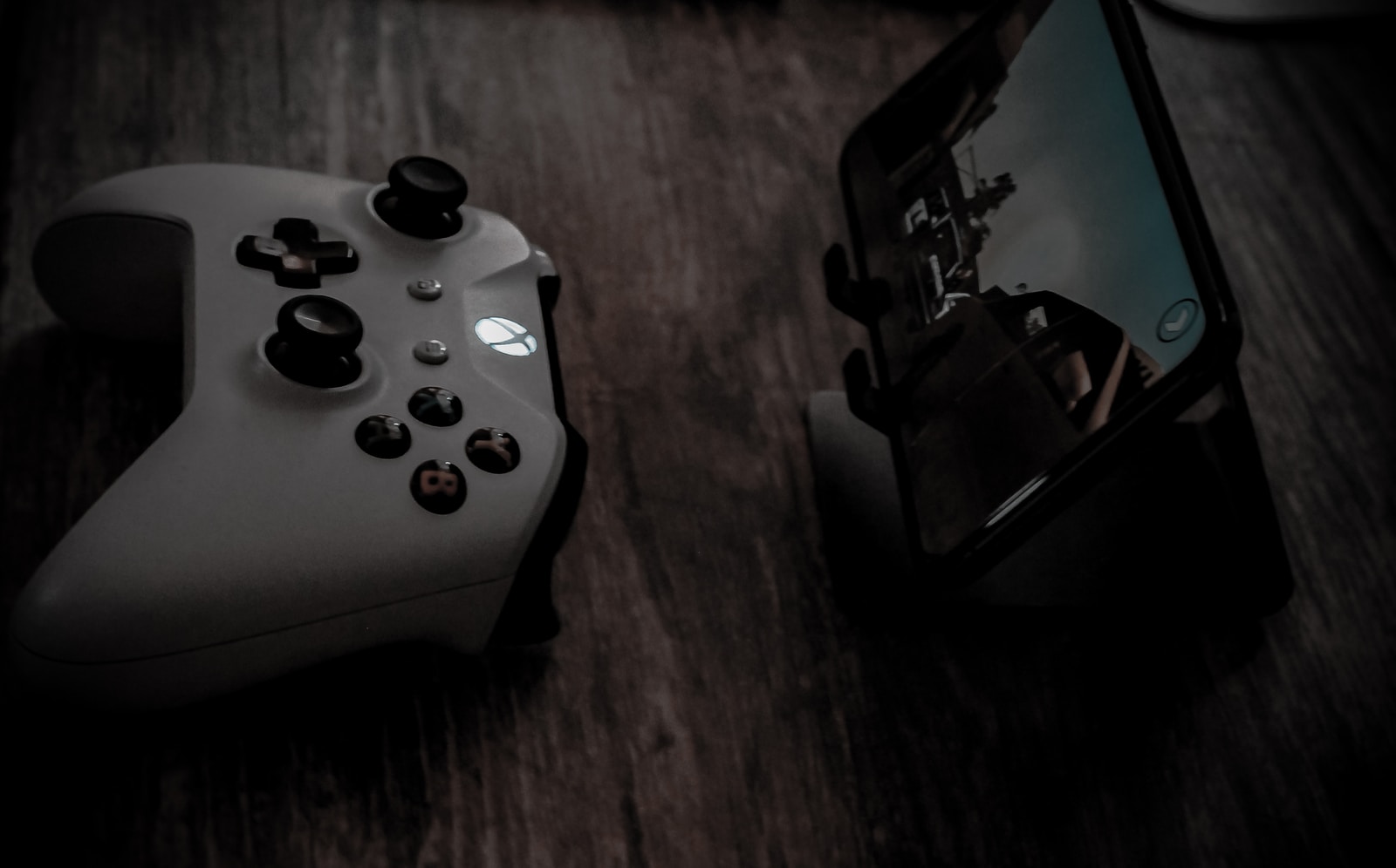 Apple patents own game controllers Apple patents own game controllers