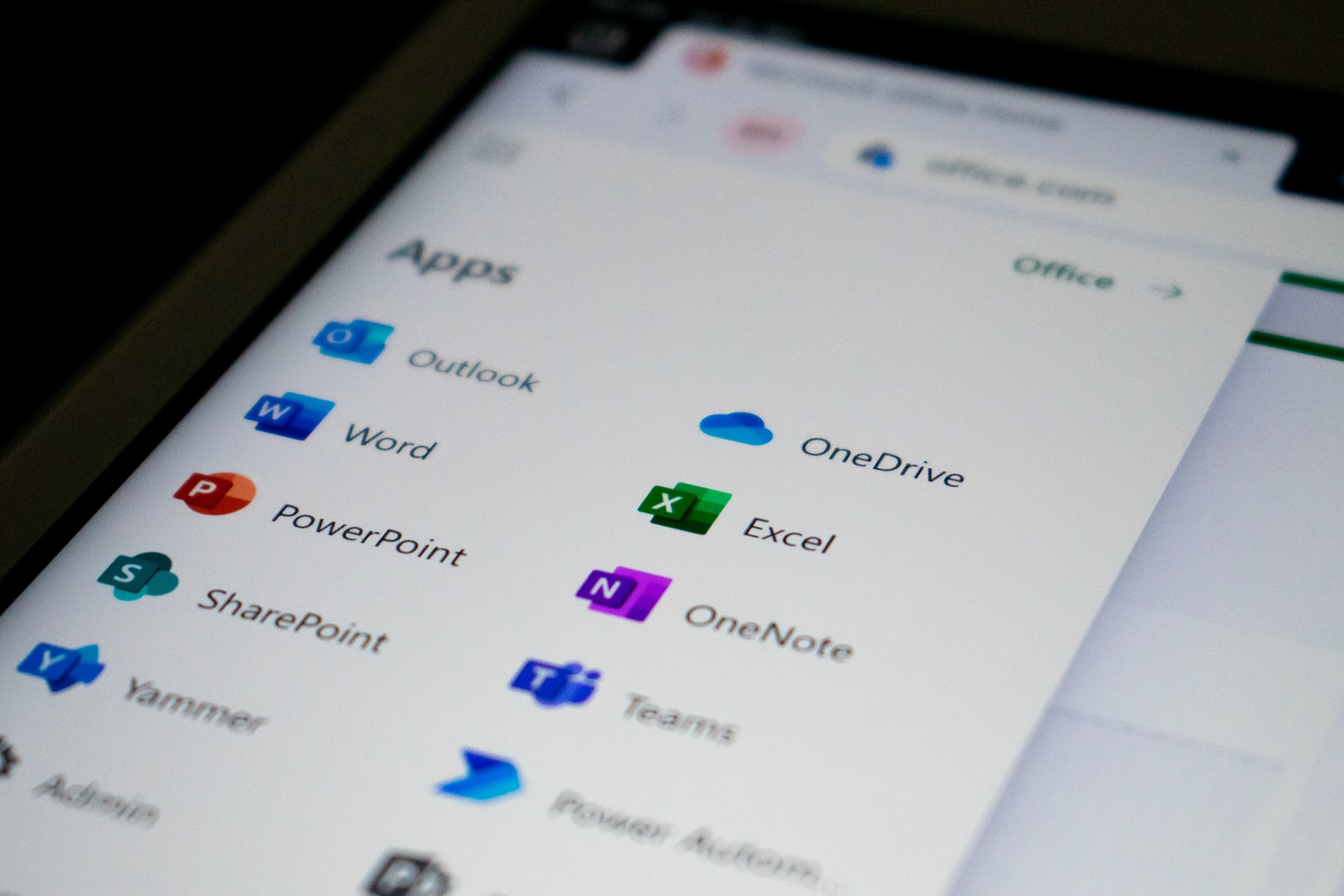 How to add new slides to a PowerPoint presentation How to add new slides to a PowerPoint presentation