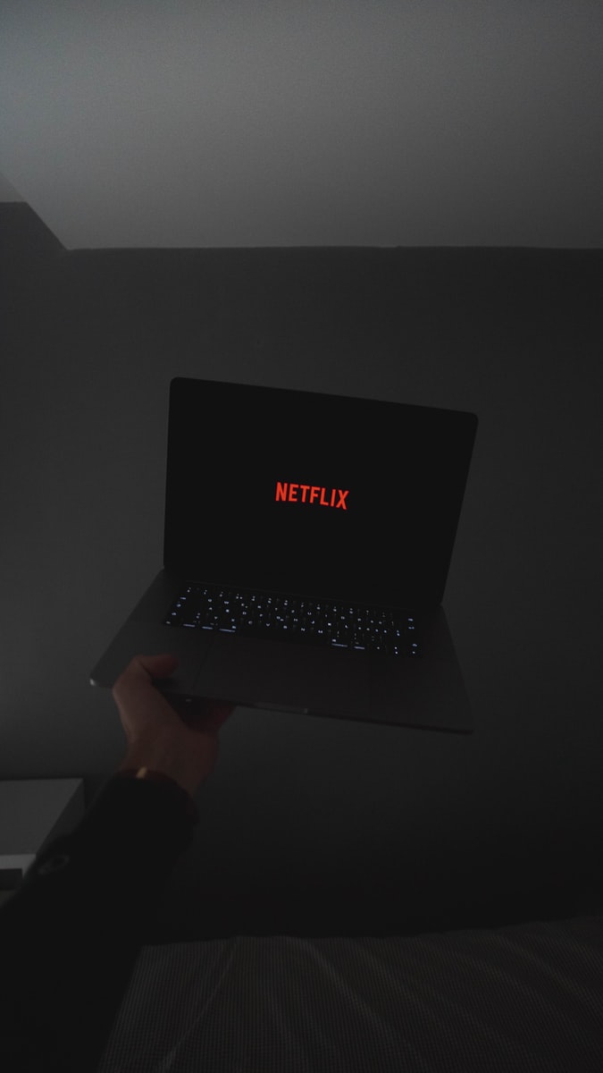 How to fix monitor goes black while watching Netflix How to fix monitor goes black while watching Netflix