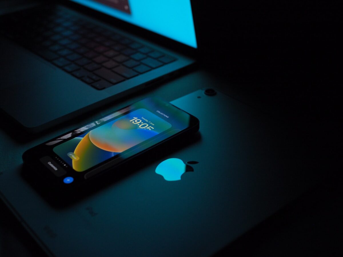 Track medications on iPhone: How the new iOS 16 feature works