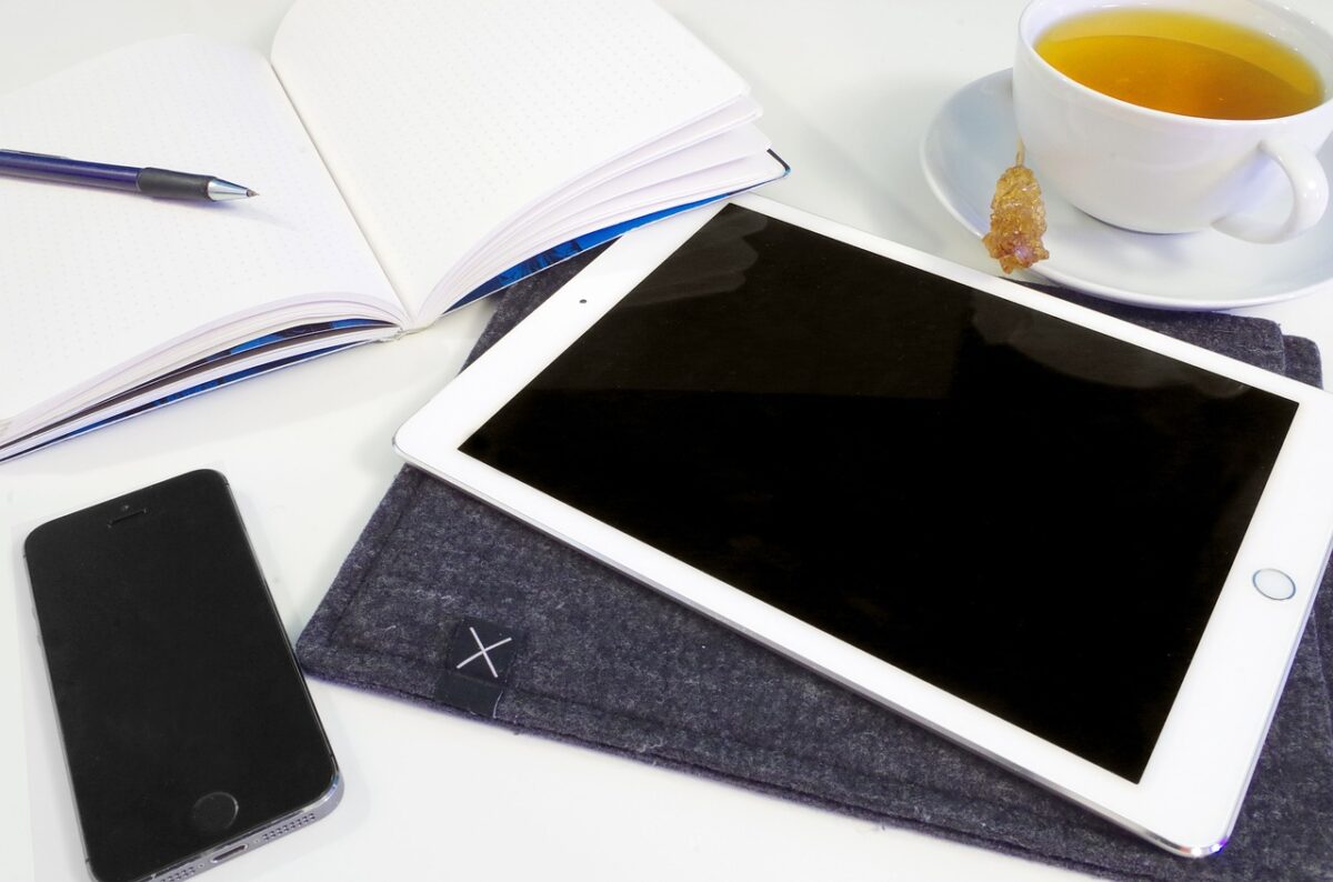 ipad, iphone, mockup