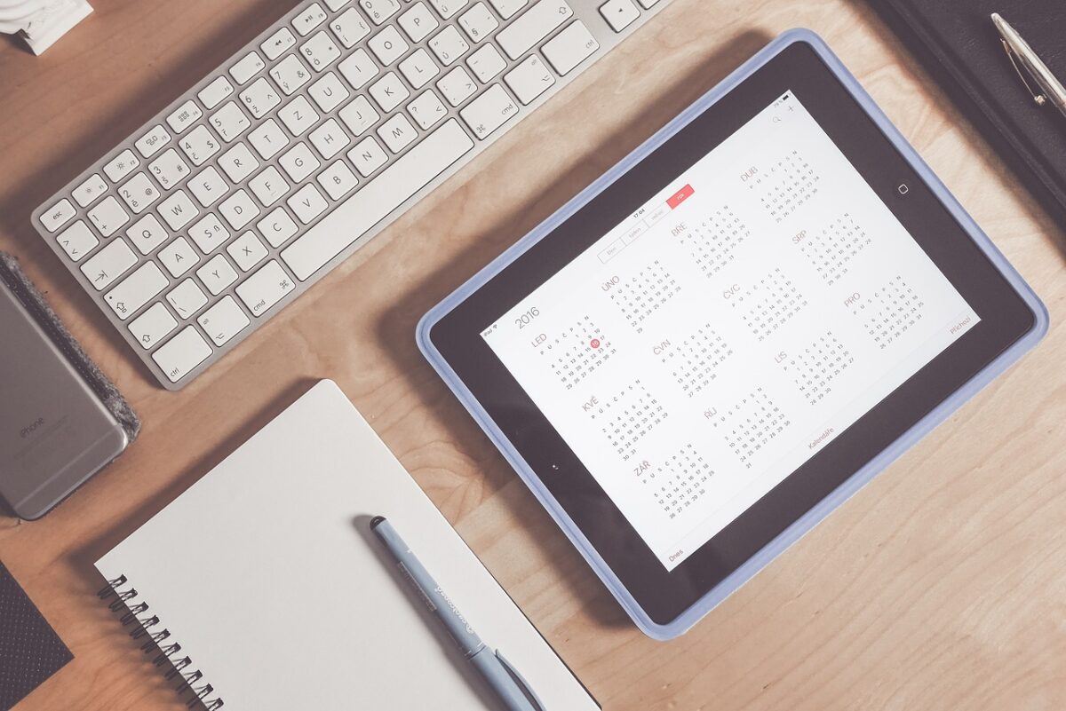 Apple: Which iPad Air or iPad Pro Is Your Best Option In 2023?
