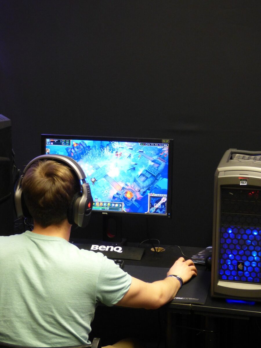 OLED Or Not OLED Gaming Monitors? That is The Real Question