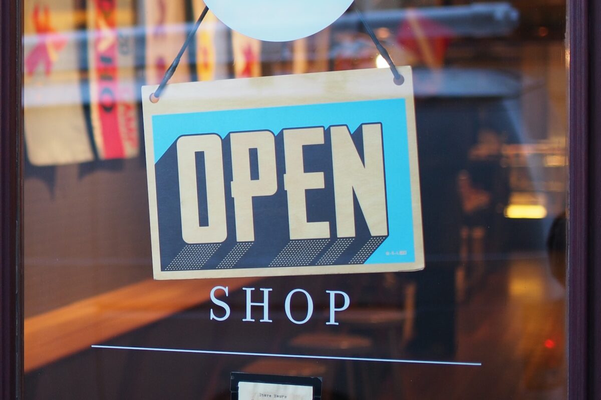 E-Commerce Pop-up Store