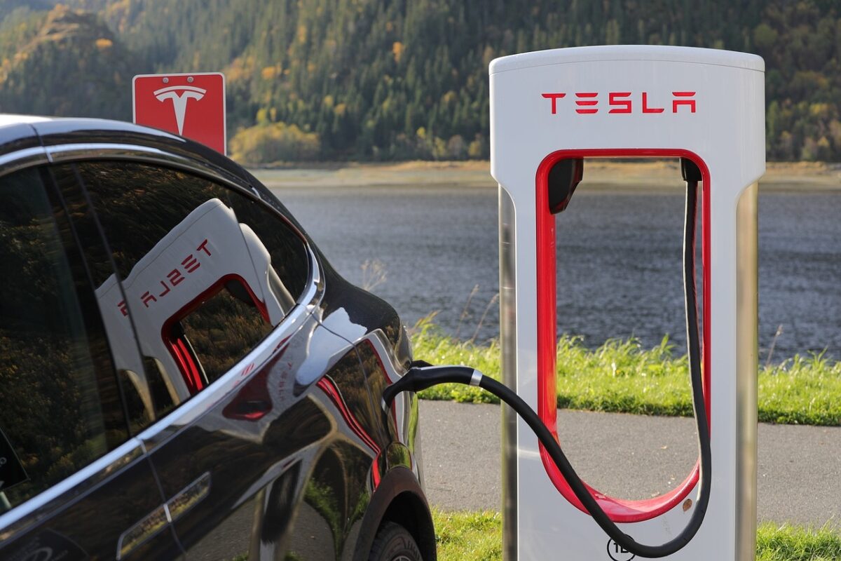 Tesla: different prices for Model S and Model X in US