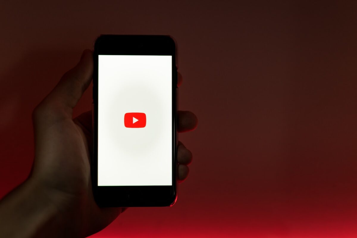 Oak Furnitureland Success Story: Boosting Reach with YouTube’s AI-Powered ...